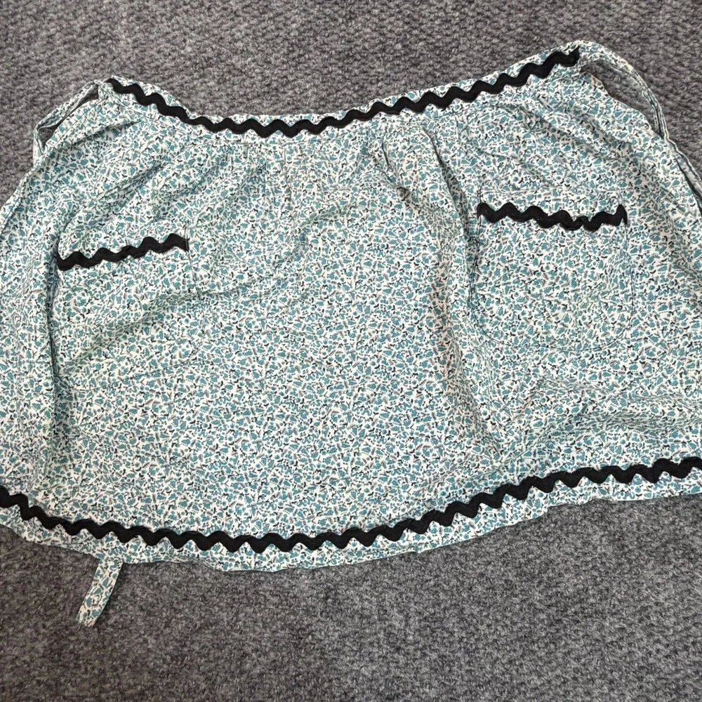 Vintage Handmade Half Apron W/ Pockets Cottagecore Country Cute Blue floral